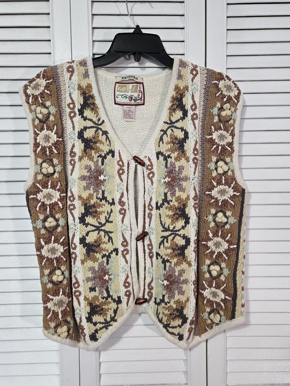 Vintage-Style Floral Knit Vest in Cream and Brown - Petites
